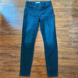 Dark blue mid-rise skinny jeans size xs 27 in. waist inseam 26 in. rise 9 in.